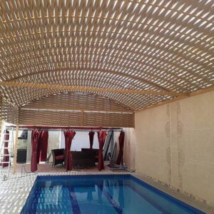 مظلات للمسابح