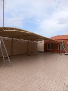 مظلات بدون أعمدة في مكة