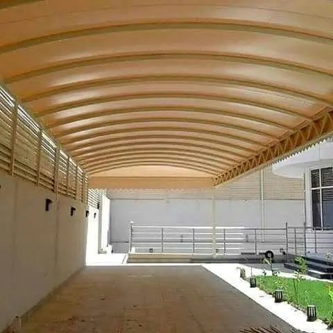 مظلات قوسية في مكة