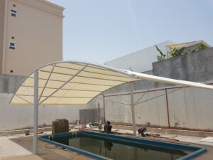 مظلات قوسية في مكة